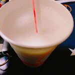 McDonald's Sanjurokugo Eniwa Ten - 中身です。
                        見た目はバニラとほぼ同じです。