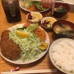 Tonkatsu Shino - ＊ お好み定食　クリームコロッケ&メンチカツ　750円