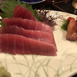 Irifune Zushi Ryogae Cho Ten - マグロと赤貝盛り合わせ。