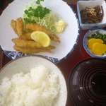 おか本 - ワカサギのフライと蕎麦で定食
            