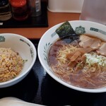 日高屋 - 中華そば(大盛り)半チャーハンセット640円