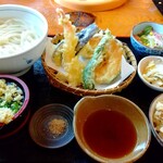 Sanuki Udon Mamedanuki - 