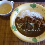 Sun&Moon - ランチのカツカレー（７００円）。