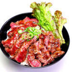 Red Rock Ame Mura Ten - ●ステーキ丼（大盛）●肉もやわらかジューシー