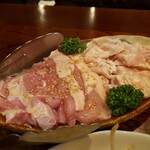 Seafood Toban Izakaya Aka no Miyabi - 2種セット ももとホルモン