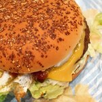 McDonald's Umeda Sayacho Ten - かぶりつき易くなった。