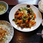 Taiwanese Ryori Migen Chuwa Ten - 豚肉と玉子と野菜炒めランチ 680円(税別)