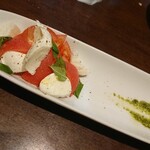 Italian BAR KIMURAYA Kyoto Ekimae Ten - おしゃれな盛付けですが、メニューの絵の半量・・・