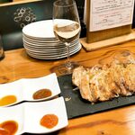 Stand Shan Shoku Osaka Kitashinchi Champagne & Gyoza Bar - 