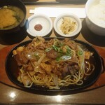 やよい軒 - 特牛カルビ&ホルモン焼定食★期間限定