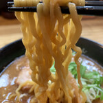 Ramen Shimpu - 麺は確かに味噌味向きだよねと旦那さん