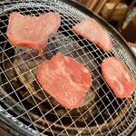 Niku Tonya Chokusou Yakiniku Banri Oomiya Minami Gindori Ten - 