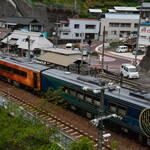 SHIKOKU MANNAKA SENNEN MONOGATARI - 大歩危駅に停車する四国まんなか千年ものがたり号