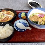 Daiji - うどんと丼の定食880円