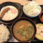 松のや - エッグ定食＝５００円 税込
(豚汁・コロッケ付)