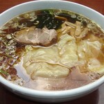 揚子江 - ワンタン麺！ あっさり醤油スープにトゥルトゥルワンタンがどこか懐かしい！！