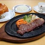 氷見牛ステーキ＆ワイン レストラン トロイカ - ステーキランチ　キノコのパイスープ付き