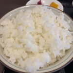 旬菜厨房　恵比須屋 - 美味しく炊けたごはん、量は並盛り