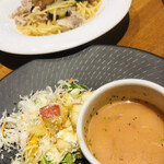 Kinboshi Pasta Kuzuha Mall Ten - トマトスープと、フルーツと粉チーズの乗ったサラダ♪