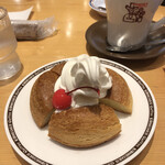 Komeda Coffee Ten Shinjuku Yasukunidori Ten - ミニシロノワール 470円（税込）