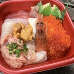 おはな丼丸 - 「おはな魚河岸丼」ネタ大盛り。756円也。税込。