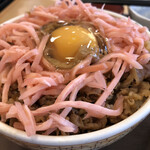 Sukiya Kitashinyokohama Ten - なんかユッケ丼みたいになりました。