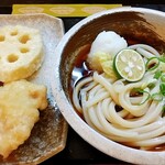 讃岐こんぴらつるつるうどん - ★★★★ぶっかけうどん 580円 コシが強い！レンコンは分厚く、カシワは柔らかジューシー！