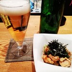 芳寿 - ハートランド（瓶ビール）と鶏わさ