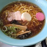 かつ亭 - 昔風醤油ラーメンのアップです