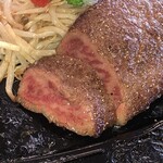 氷見牛ステーキ＆ワイン レストラン トロイカ - ランプステーキ