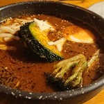 Soup Curry Senmon Ten Sharara - ハンバーグチーズ ¥1200 ＊辛さ５番(無料マニア向け危険表示) ＊ライス小盛(150g)