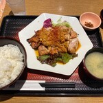 大戸屋 - 炭火焼きチキンの葱ソース定食（チキン大盛り、ご飯大盛り）