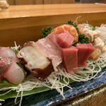 Tatsumi Zushi - ・刺身盛り合わせ 1,800円〜