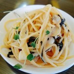 Trattoria Mamma - マンマ風スパゲティをシェア