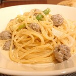 TRATTORIA SCELTO - ②「自家製ソーセージとアスパラのクリームソースパスタ」