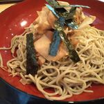 Monzen Soba Daikokuya - 鰹節と海苔がトッピング