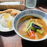 Yasai Ryori to Soup Curry no Omise Nanyotei - 豪快フライドチキンのスープカレー