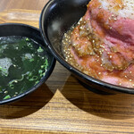 ローストビーフ丼 やまと - 