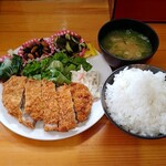 Narutoya Yokaichi - とんかつ定食（500円）