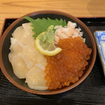 Yutaro Zushi - カニ、ホタテ、イクラ北海三色丼　1980円