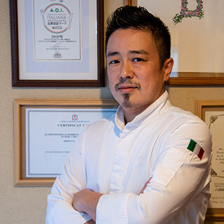 Japanese chef Shiba, recognized by a two-star Michelin restaurant, will demonstrate his skills.