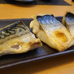 堀田食堂 - 焼き魚定食の塩さば。