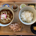 Katsuobushi o Tanoshimu Omise Runrun Tei - かけうどん＋ごはん＋たまご