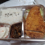 Tonkatsu Daimaru - ロースかつ弁当500円