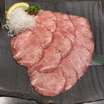 Tsuru Ushi Yakiniku Ootaya Kobe Motomachi Ten - 特選塩タン