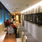 Karafuneya Coffee Ten Sanjo Honten - 店内　奥から