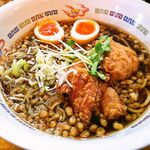 B Kuresuto - 鶏唐と燻玉の親子ラーメン！