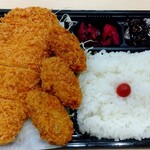 Isen Honten Nihonbashi Takashimaya Ten - ロースかつ弁当 918円、カキフライ3個 432円 ♪