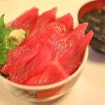 Maguro Ippon - 鉄火丼　1000円(込)