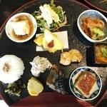 串乃屋・花ござ - ランチのお膳